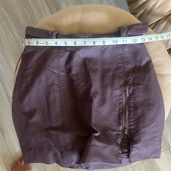 Free People | PLUM| Faux | Sz 0 | 
Leather Mini Skirt with buckles - Picture 3 of 3